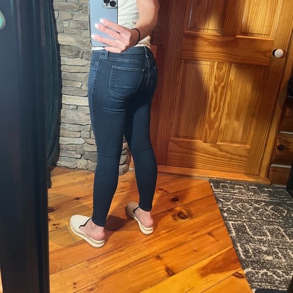 Abercrombie and Fitch MidRise Dark Wash Jegging 91 - Picture 4 of 7